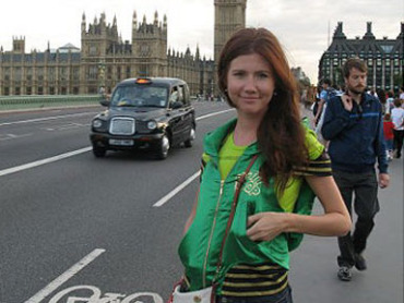 gal_anna_chapman_01_370x278.jpg